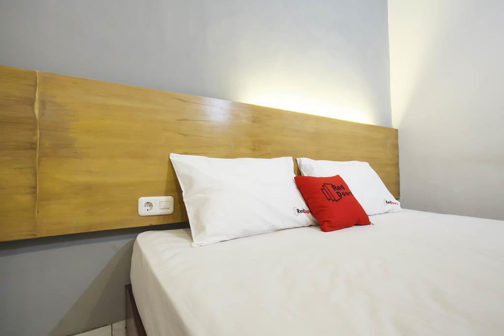 Reddoorz Near Juanda Airport T1 Hotel Brebek Exterior photo