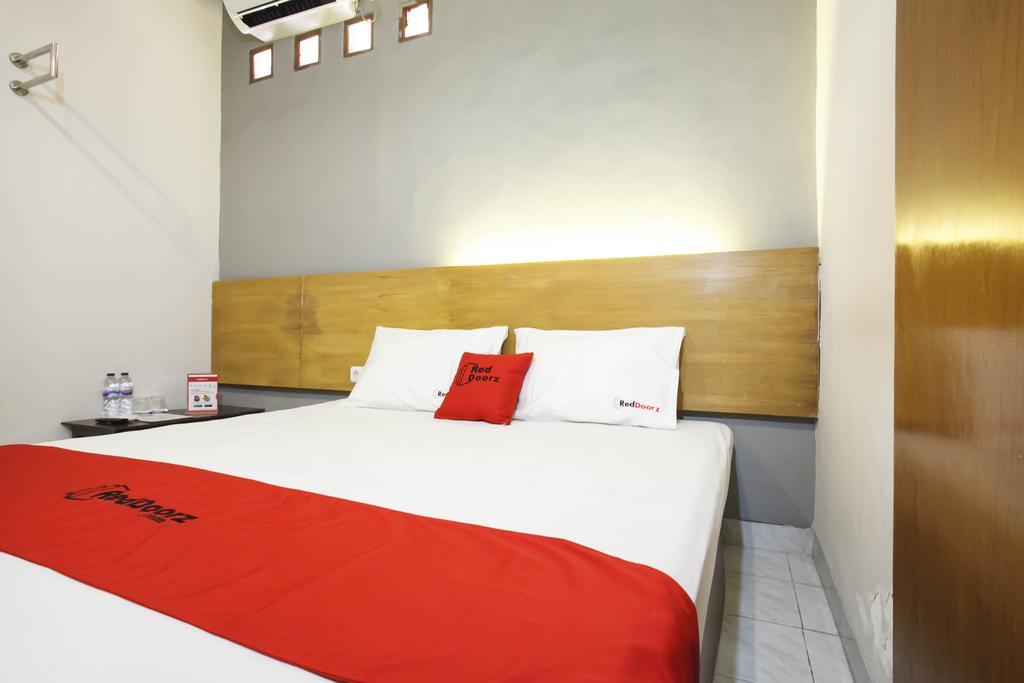 Reddoorz Near Juanda Airport T1 Hotel Brebek Exterior photo