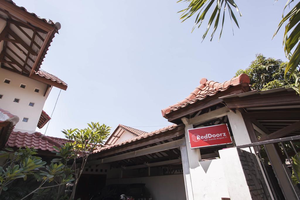 Reddoorz Near Juanda Airport T1 Hotel Brebek Exterior photo