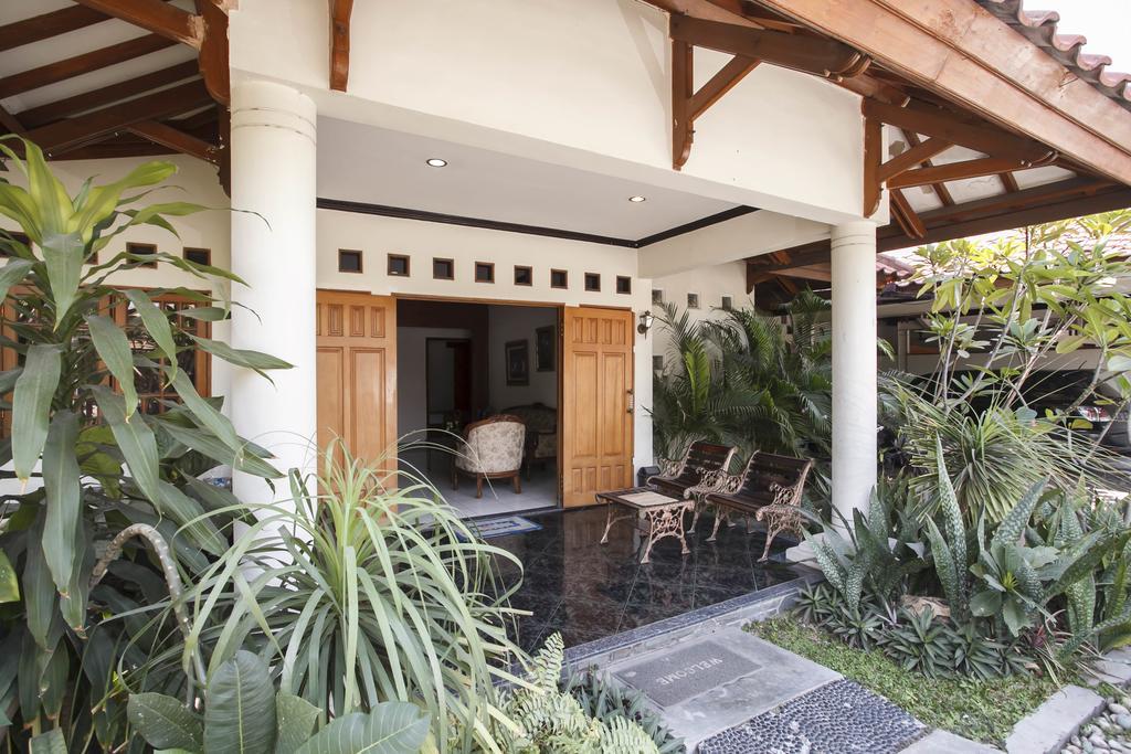 Reddoorz Near Juanda Airport T1 Hotel Brebek Exterior photo